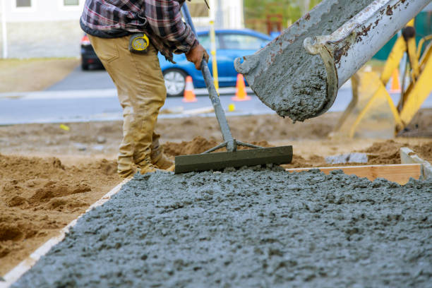 Best Custom Concrete Contractor  in Miamisburg, OH